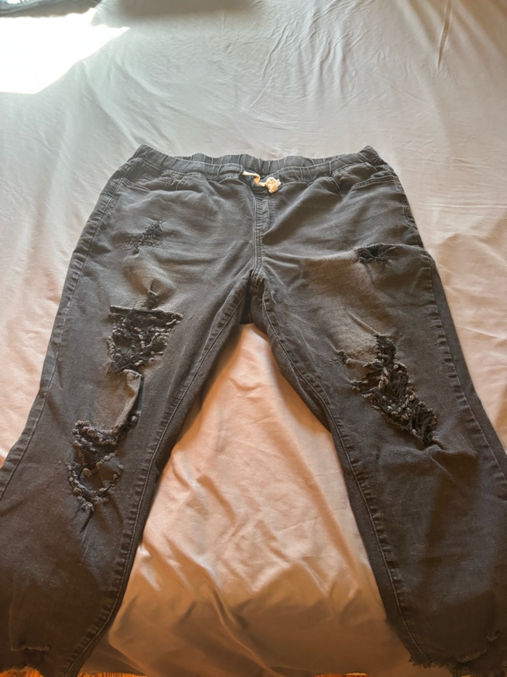 SHEIN Black Distressed Boyfriend Jeans